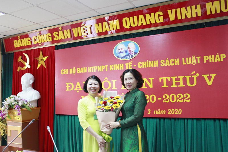 Đẩy mạnh các hoạt động hỗ trợ kinh tế và tư vấn pháp luật cho phụ nữ - ảnh 11