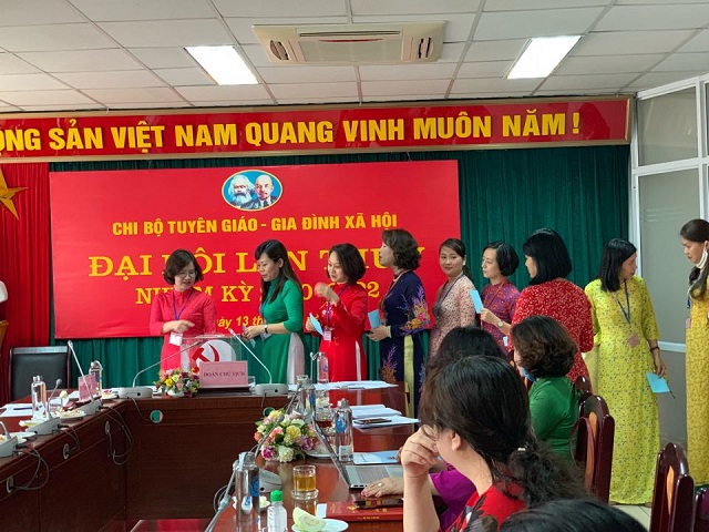 Bầu Bí thư Chi bộ Ban Tuyên giáo - GĐXH. Bầu Bí thư Chi bộ Ban Tuyên giáo - GĐXH.