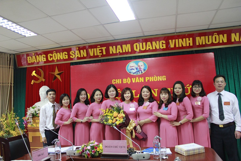 Phát huy tinh thần đoàn kết, thống nhất trong chi bộ - ảnh 8