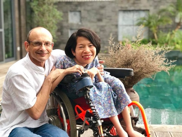 Hạnh phúc là được yêu thương và sẻ chia - ảnh 2