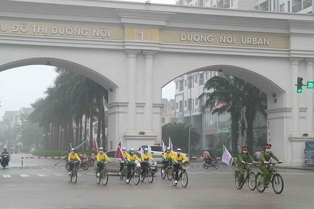 Tặng sữa và khẩu trang cho các cháu tại Trung tâm nuôi dưỡng trẻ em mồ côi Hà Cầu - ảnh 8
