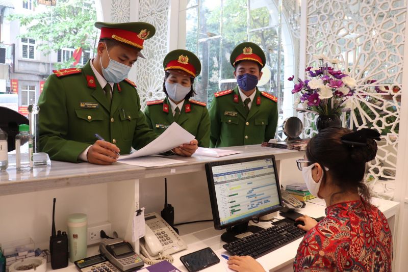 Tổ công tác của Công an TP thực hiện rà soát người nhập cảnh trước ngày 7/3 chưa thực hiện cách ly