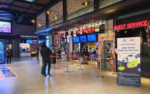 Hà Nội tạm thời đóng cửa các cơ sở kinh doanh dịch vụ