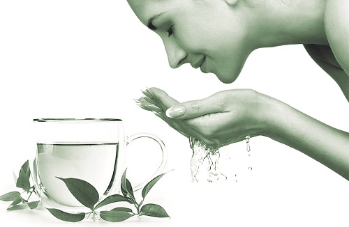 Cho làn da tươi sáng nhờ rửa mặt đúng cách - ảnh 2