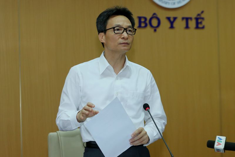 Ph&oacute; Thủ tướng Vũ Đức Đam k&ecirc;u gọi người d&acirc;n thực hiện nghi&ecirc;m c&aacute;c hướng dẫn của ng&agrave;nh y tế để ph&ograve;ng, chống dịch bệnh COVID-19. Ảnh: VGP/Đ&igrave;nh Nam