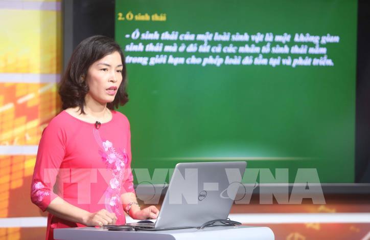 Bài học trên truyền hình sẽ do các giáo viên có kinh nghiệm dạy học, đảm bảo bài học dễ hiểu, dễ tiếp thu, dễ ứng dụng. Bài học trên truyền hình sẽ do các giáo viên có kinh nghiệm dạy học, đảm bảo bài học dễ hiểu, dễ tiếp thu, dễ ứng dụng.