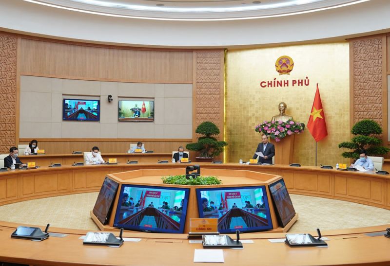 Thủ tướng Nguyễn Xu&acirc;n Ph&uacute;c chủ tr&igrave; cuộc họp