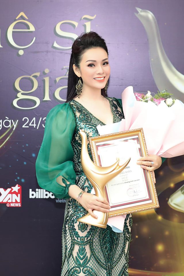Tân Nhàn là nghệ sĩ phía Bắc duy nhất giành giải năm nay, và cũng là nghệ sĩ  dòng dân gian đầu tiên giành giải 