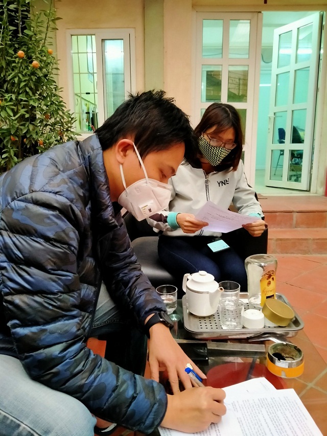 Hội LHPN Bắc Từ Liêm tuyên truyền các hộ dân ký cam kết Tham gia xây dựng Cá nhân an toàn, Gia đình an toàn trong phòng chống dịch Covid-19 Hội LHPN Bắc Từ Liêm tuyên truyền các hộ dân ký cam kết Tham gia xây dựng Cá nhân an toàn, Gia đình an toàn trong phòng chống dịch Covid-19