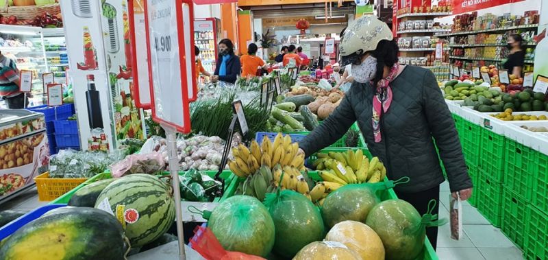 Các chợ, siêu thị và một số kinh doanh dịch vụ thiết yếu vẫn mở cửa hoạt động phục vụ nhu cầu tiêu dùng của nhân dân