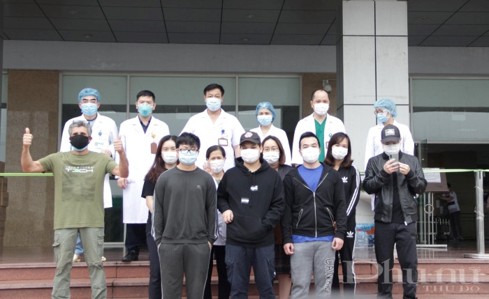 11 bệnh nhân điều trị tại BV Nhiệt đới TW cơ sở 2 được công bố khỏi bệnh, chuyển theo dõi tại nhà từ ngày 4/2.