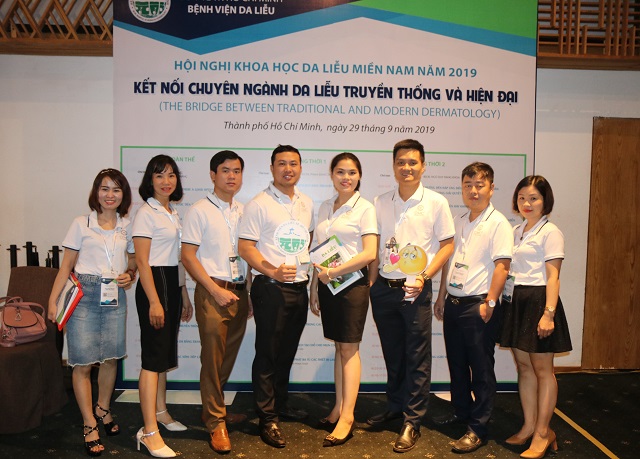 Đội ngũ phát triển sản phẩm của Công ty Dược OMC. Đội ngũ phát triển sản phẩm của Công ty Dược OMC.