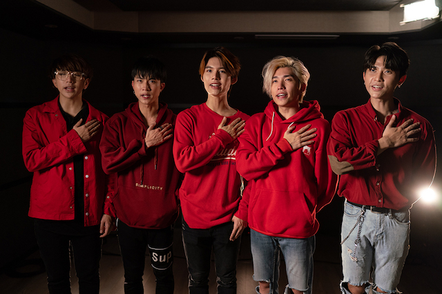 Sự tham gia của đông đảo nghệ sĩ nổi tiếng đã gây chú ý với công chúng