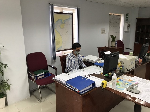 1. Anh Trịnh Thanh Hoàng - Sỹ quan hàng hải, Phòng Hàng hải, Xí nghiệp Vận tải Biển và Công tác lặn (Vietsovpetro)