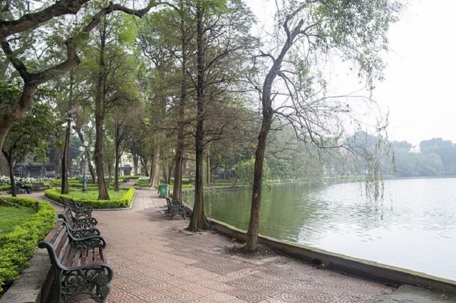 Hà Nội những ngày thực hiện cách ly toàn xã hội - ảnh 1