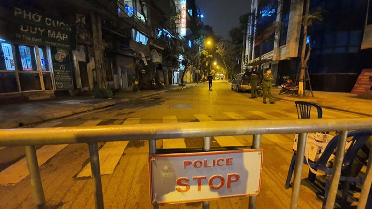 Với nhiều gia đình, những ngày cách ly luôn thấm đượm tình người, tình nghĩa Với nhiều gia đình, những ngày cách ly luôn thấm đượm tình người, tình nghĩa