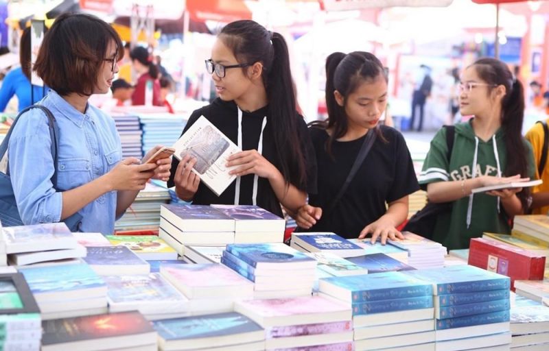 Hưởng ứng Ngày Sách Việt Nam lần thứ 7 - ảnh 1