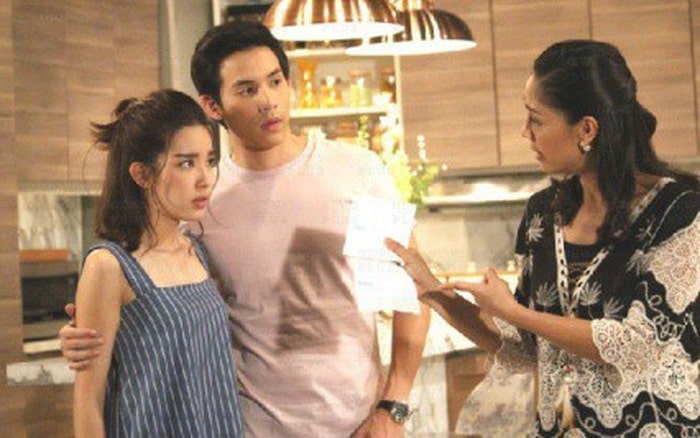 Người vợ bắt chồng lựa chọn giữa mẹ và vợ là quá ấu trĩ Người vợ bắt chồng lựa chọn giữa mẹ và vợ là quá ấu trĩ