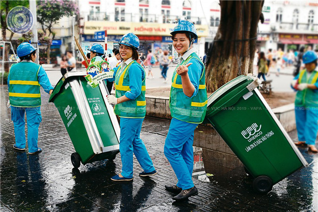 Khuyến khích tác phẩm thể hiện tình yêu và cuộc sống Hà Nội đương đại. Khuyến khích tác phẩm thể hiện tình yêu và cuộc sống Hà Nội đương đại.