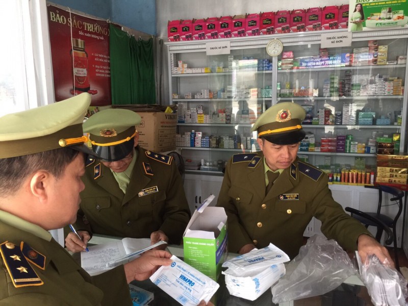 rong ngày 14/4 lực lượng QLTT cả nước tiếp tục tăng cường kiểm tra, xử lý các trường hợp vi phạm liên quan đến kinh doanh thiết bị y tế rong ngày 14/4 lực lượng QLTT cả nước tiếp tục tăng cường kiểm tra, xử lý các trường hợp vi phạm liên quan đến kinh doanh thiết bị y tế