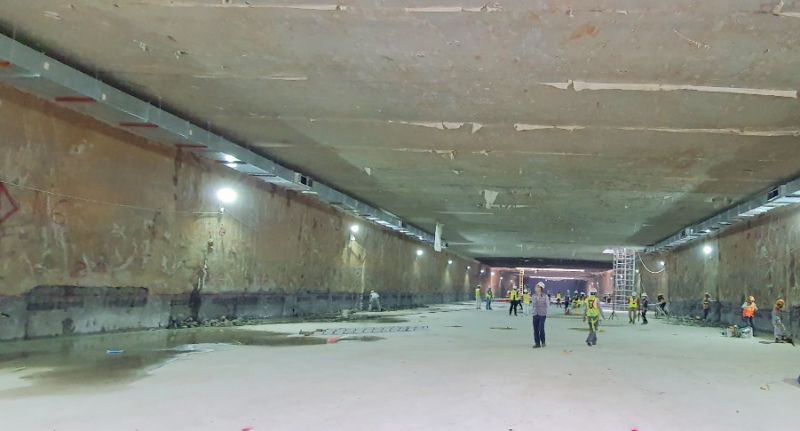 Tầng trung chuyển sâu 8,5m dưới mặt đất. Tầng trung chuyển sâu 8,5m dưới mặt đất.
