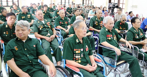 Người c&oacute; c&ocirc;ng với c&aacute;ch mạng đang hưởng ch&iacute;nh s&aacute;ch ưu đ&atilde;i h&agrave;ng th&aacute;ng  sẽ được thụ hưởng g&oacute;i hỗ trợ