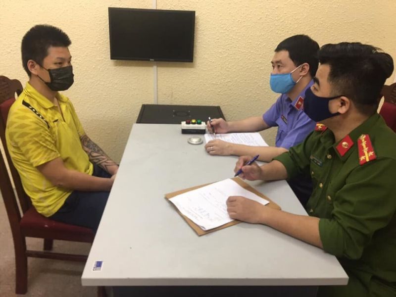 Đối tượng Dũng tại cơ quan điều tra