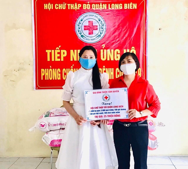 Chị đã dùng toàn bộ số tiền hơn 1 tỷ đồng tiết kiệm của bản thân và gia đình để ủng hộ các hoạt động phòng chống dịch Covid-19