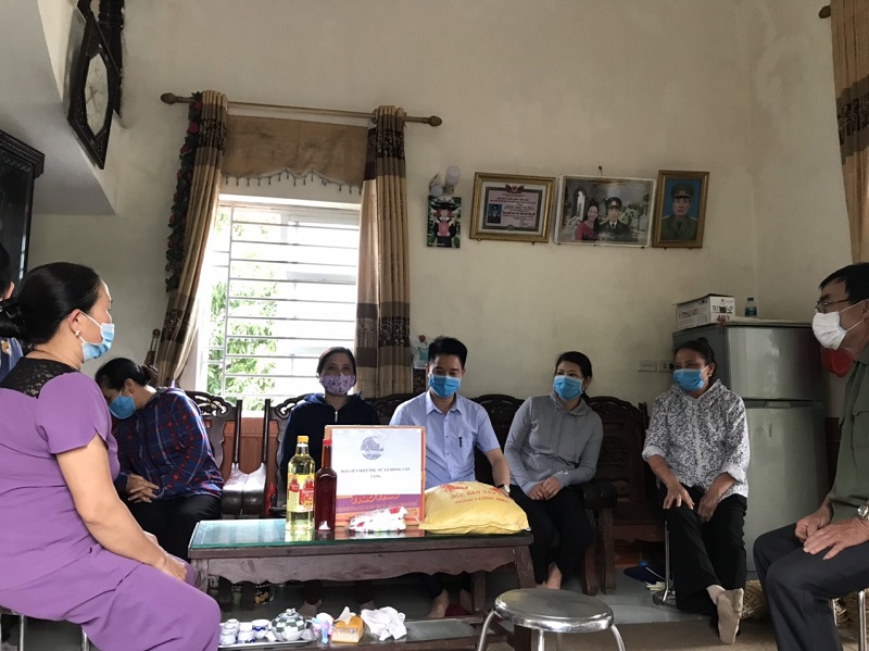 Hội Phụ nữ hưởng ứng 