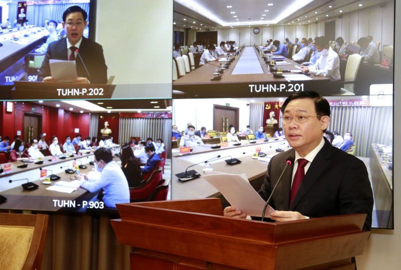 B&iacute; thư Th&agrave;nh ủy H&agrave; Nội Vương Đ&igrave;nh Huệ ph&aacute;t biểu tại hội nghị. Ảnh: VGP/Th&agrave;nh Chung