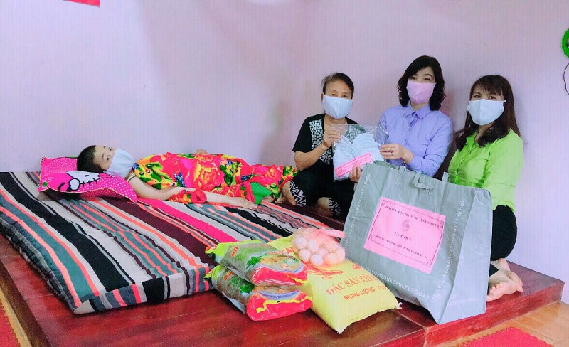 Những phần quà của Hội Phụ nữ hỗ trợ  tuy nhỏ bé nhưng đã góp phần động viên tinh thần, giúp chị em ấm lòng vượt qua những lúc gian khó