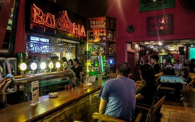 Quán bar Budha- ổ dịch Covid-19 lớn nhất tại TPHCM. Quán bar Budha- ổ dịch Covid-19 lớn nhất tại TPHCM.