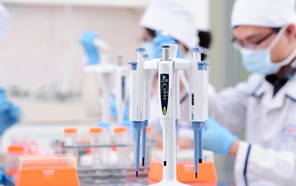 Nguy cơ lây bệnh từ người tái nhiễm Covid-19 như thế nào? - ảnh 1