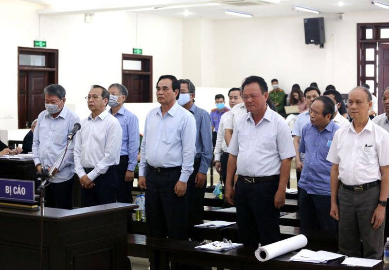 Các bị cáo tại tòa. Các bị cáo tại tòa.