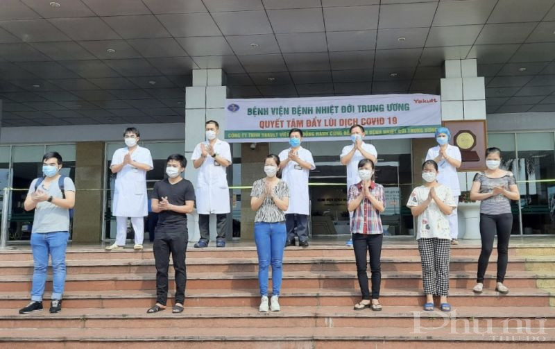 Các bệnh nhân mắc Covid-19 điều trị tại BV Nhiệt đới TƯ được công bố khỏi bệnh ngày 5/5/2020.