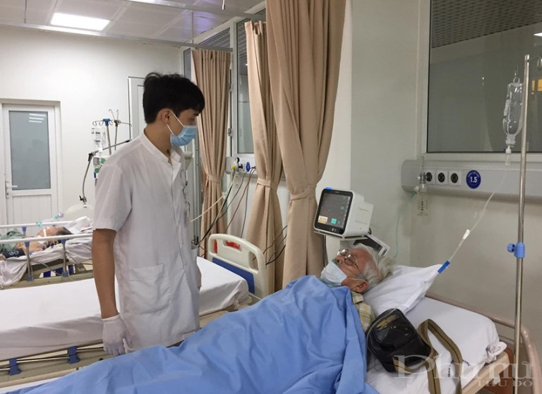 Người làm công tác điều dưỡng luôn mong rằng, người bệnh và người nhà người bệnh có thể hiểu và đồng hành cùng điều dưỡng viên trong suốt quá trình điều trị. Người làm công tác điều dưỡng luôn mong rằng, người bệnh và người nhà người bệnh có thể hiểu và đồng hành cùng điều dưỡng viên trong suốt quá trình điều trị.