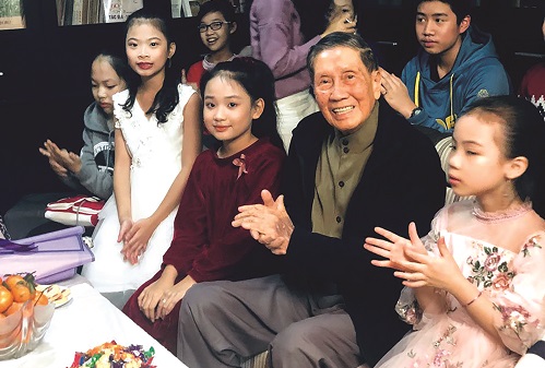 Nhạc sĩ Phạm Tuyên với thiếu nhi