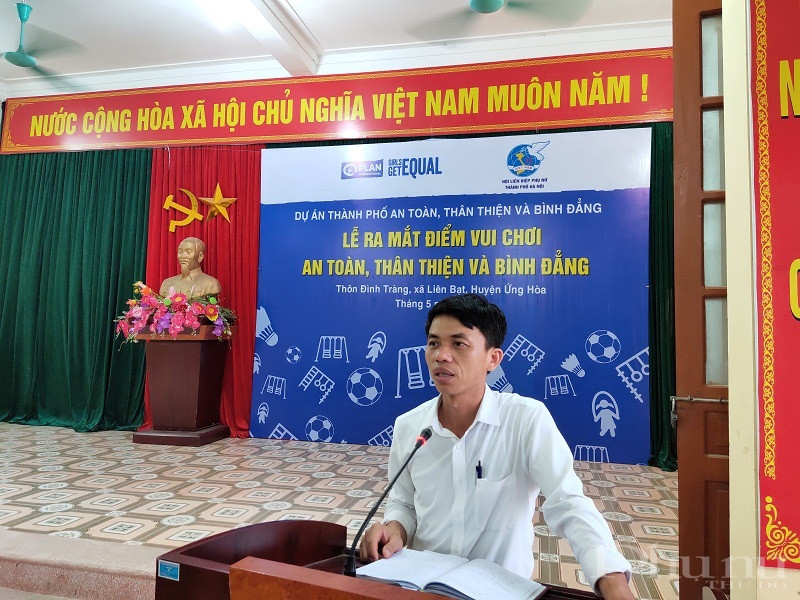 Đại diện lãnh đạo các xã đã gửi lời cảm ơn Hội Phụ nữ và tổ chức Plan đã quan tâm hỗ trợ địa phương có thêm sân chơi an toàn cho trẻ em Đại diện lãnh đạo các xã đã gửi lời cảm ơn Hội Phụ nữ và tổ chức Plan đã quan tâm hỗ trợ địa phương có thêm sân chơi an toàn cho trẻ em