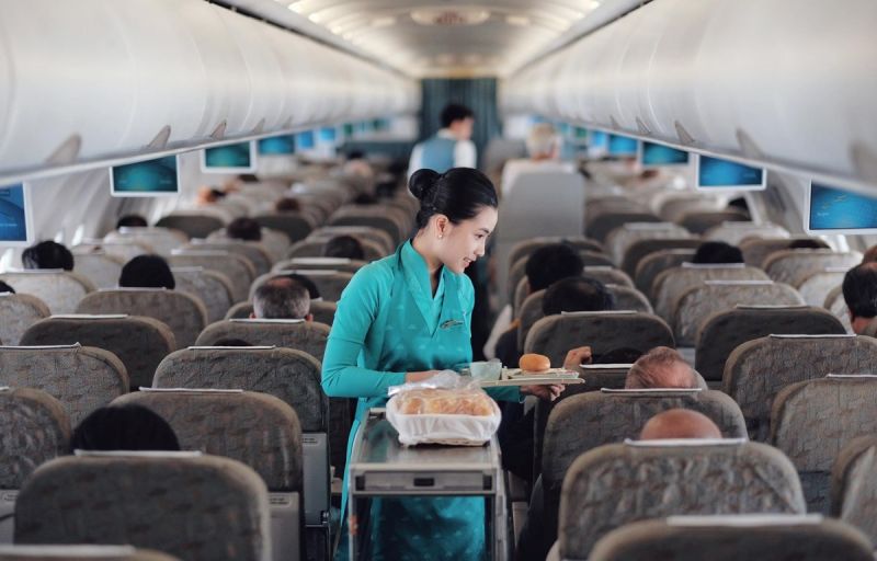 Từ ngày 15/5, Vietnam Airlines sẽ phục vụ trở lại suất ăn trên chuyến bay. Từ ngày 15/5, Vietnam Airlines sẽ phục vụ trở lại suất ăn trên chuyến bay.