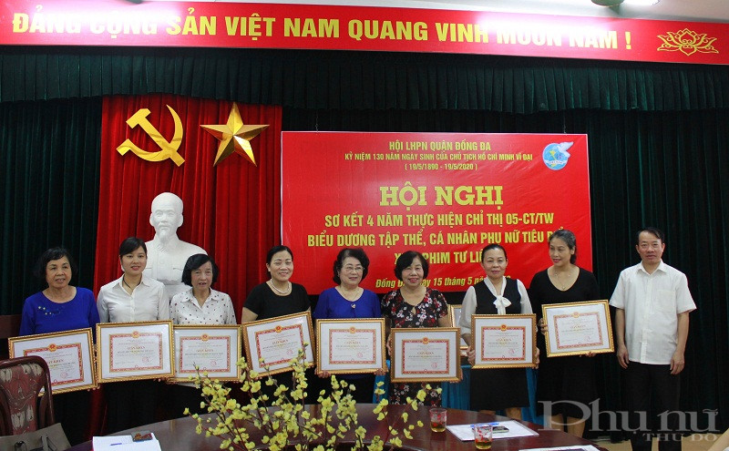 Các tập thể được UBND quận tặng Giấy khen