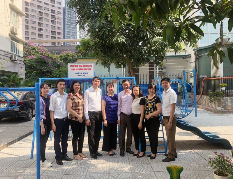 Những sân chơi khu dân cư như này  được hình thành nhờ sự kêu gọi xã hội hóa của chính người dân trong tổ và sự đồng lòng, chung sức của chính quyền địa phương  và sự chung tay vào cuộc của tổ chức Hội .