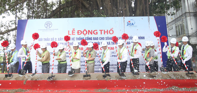 Động thổ gói thầu số 2 Dự án hệ thống xử lý nước thải Yên Xá.