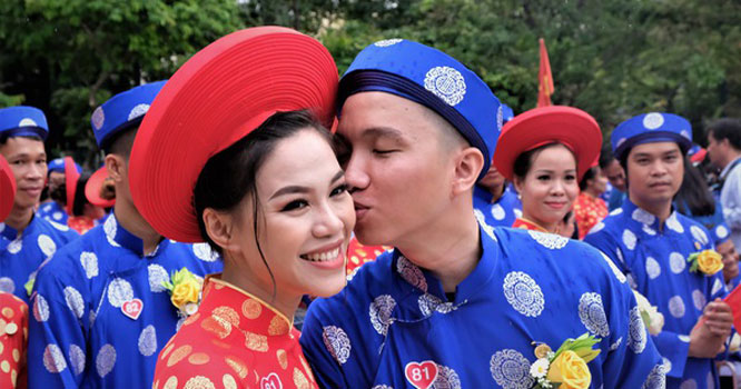 Lễ cưới tập thể năm 2019 đã thu hút được sự tham gia của 100 cặp vợ chồng công nhân thành phố Hồ Chí Minh.