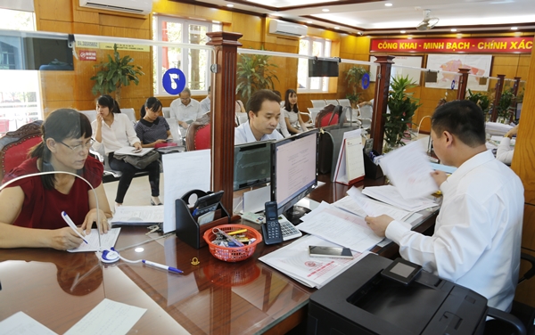 tiếp tục đổi mới, sắp xếp tổ chức bộ máy của hệ thống chính trị tinh gọn, hoạt động hiệu lực