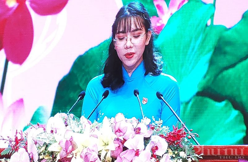 Huỳnh Mạnh Phương, sinh viên Đại học Quốc gia Thành phố Hồ Chí Minh phát biểu tại Lễ kỷ niệm 130 năm Ngày sinh Chủ tịch Hồ Chí Minh Huỳnh Mạnh Phương, sinh viên Đại học Quốc gia Thành phố Hồ Chí Minh phát biểu tại Lễ kỷ niệm 130 năm Ngày sinh Chủ tịch Hồ Chí Minh