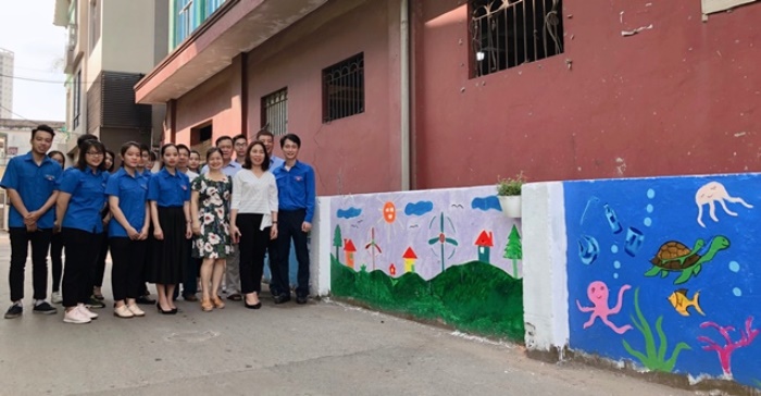 Tường tranh bích họa do thanh niên và thiếu nhi vẽ Tường tranh bích họa do thanh niên và thiếu nhi vẽ