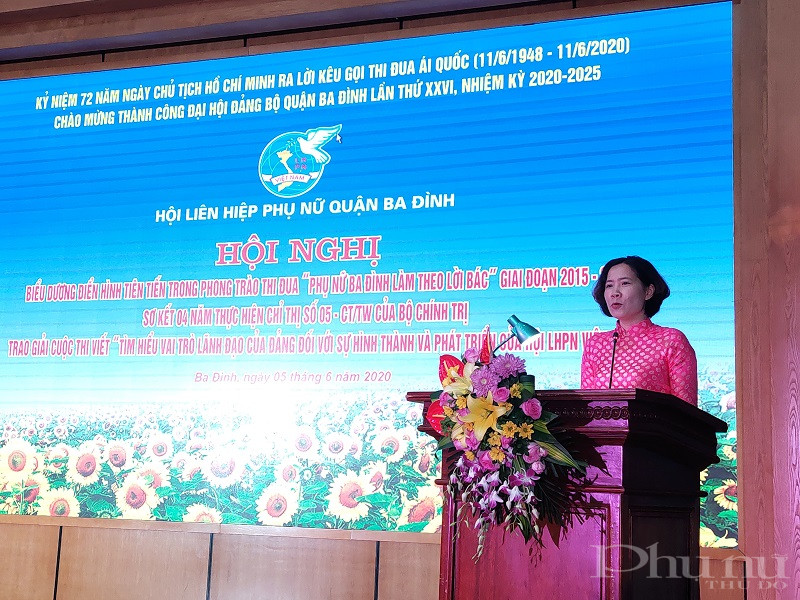 Đồng chí Lê Kim Anh- Chủ tịch Hội LHPN Hà Nội phát biểu chỉ đạo hội nghị Đồng chí Lê Kim Anh- Chủ tịch Hội LHPN Hà Nội phát biểu chỉ đạo hội nghị