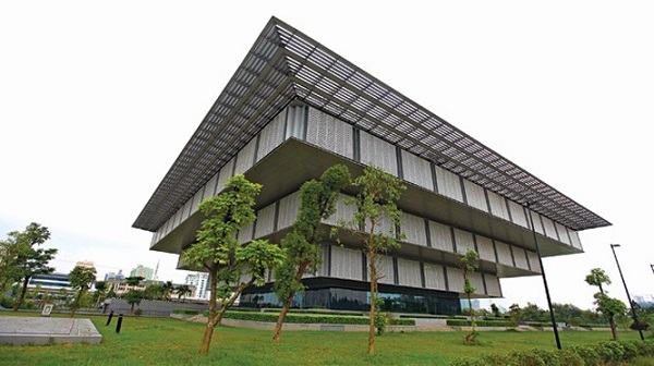 Bảo tàng Hà Nội - Công trình kiến trúc xây dựng nhân 1.000 năm Thăng Long- Hà Nội bị chê là lãng phí công năng sử dụng.