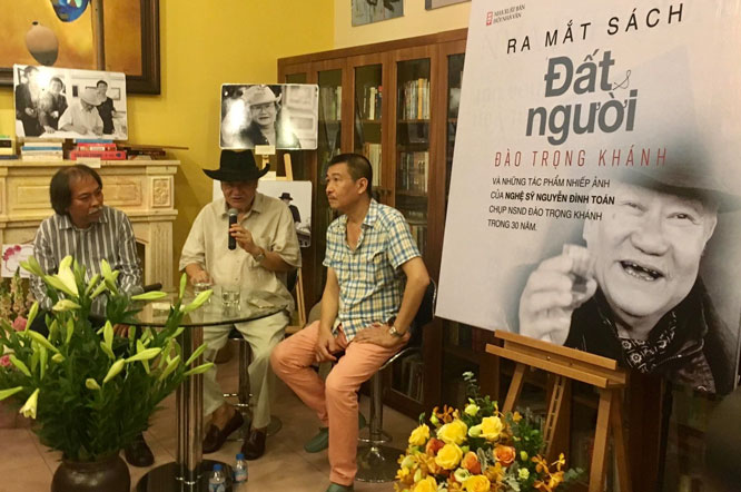 Ra mắt cuốn sách ảnh "Đất và người" của nghệ sĩ nhân dân Đào Trọng Khánh.