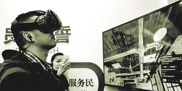 Cuộc gặp gỡ xúc động giữa mẹ và con gái quá cố qua công nghệ thực tế ảo - ảnh 3